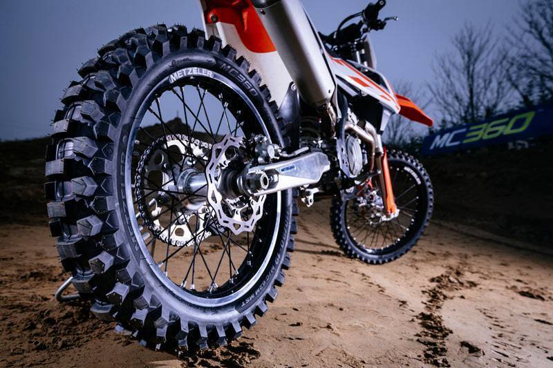 Metzeler MC360R Mid/Hard Tyre - Rear - 110/90-19 62M [62M] TT
